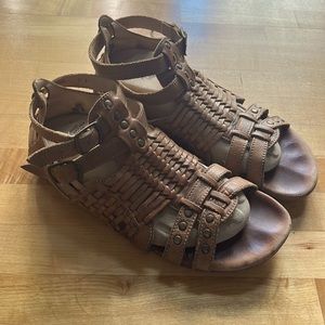 Perfect Summer Shoe! 😍 Bedstu Claire III Gladiator Leather Sandals size 9